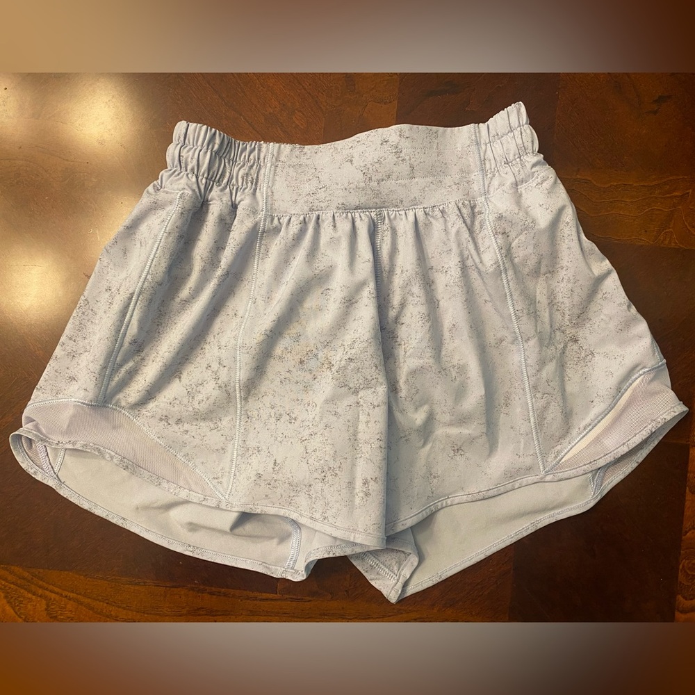 Lululemon Hotty Hot Low-Rise Short 4”